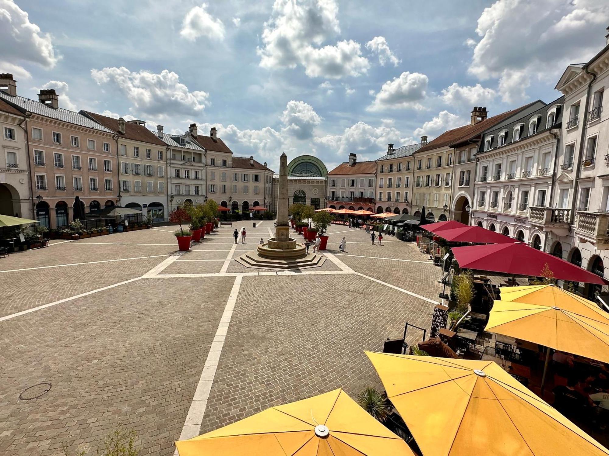 Appt Vue Place De Toscane - 4min Disneyland-paris Serris