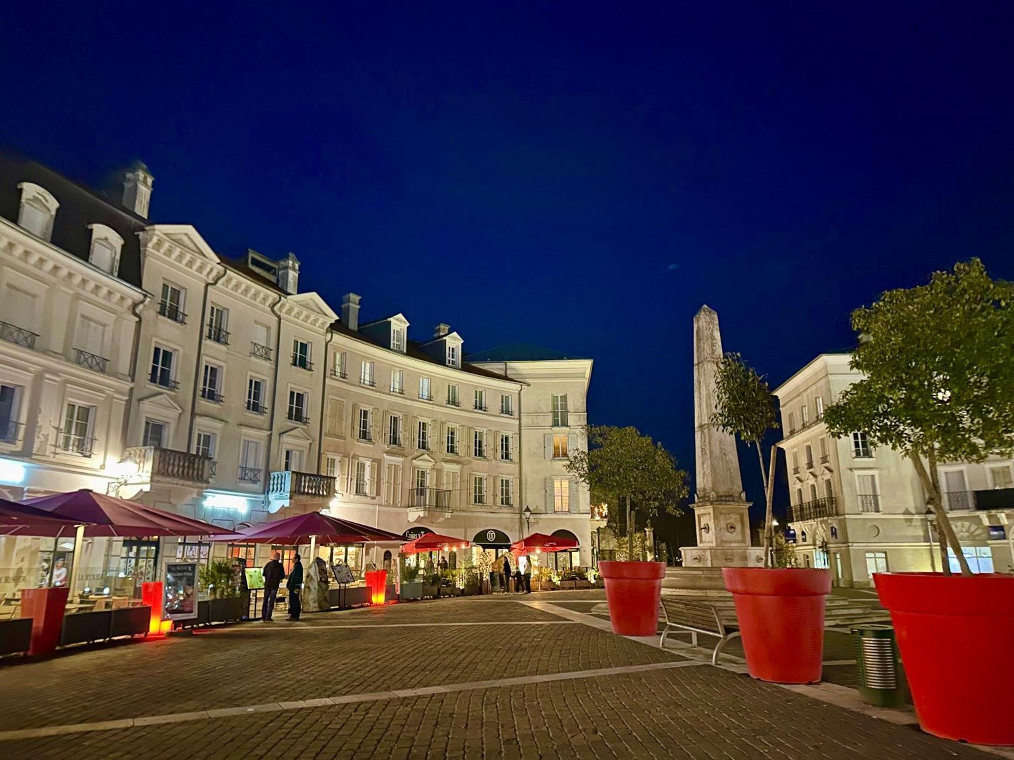 Appartement Appt Vue Place De Toscane - 4min Disneyland-paris *