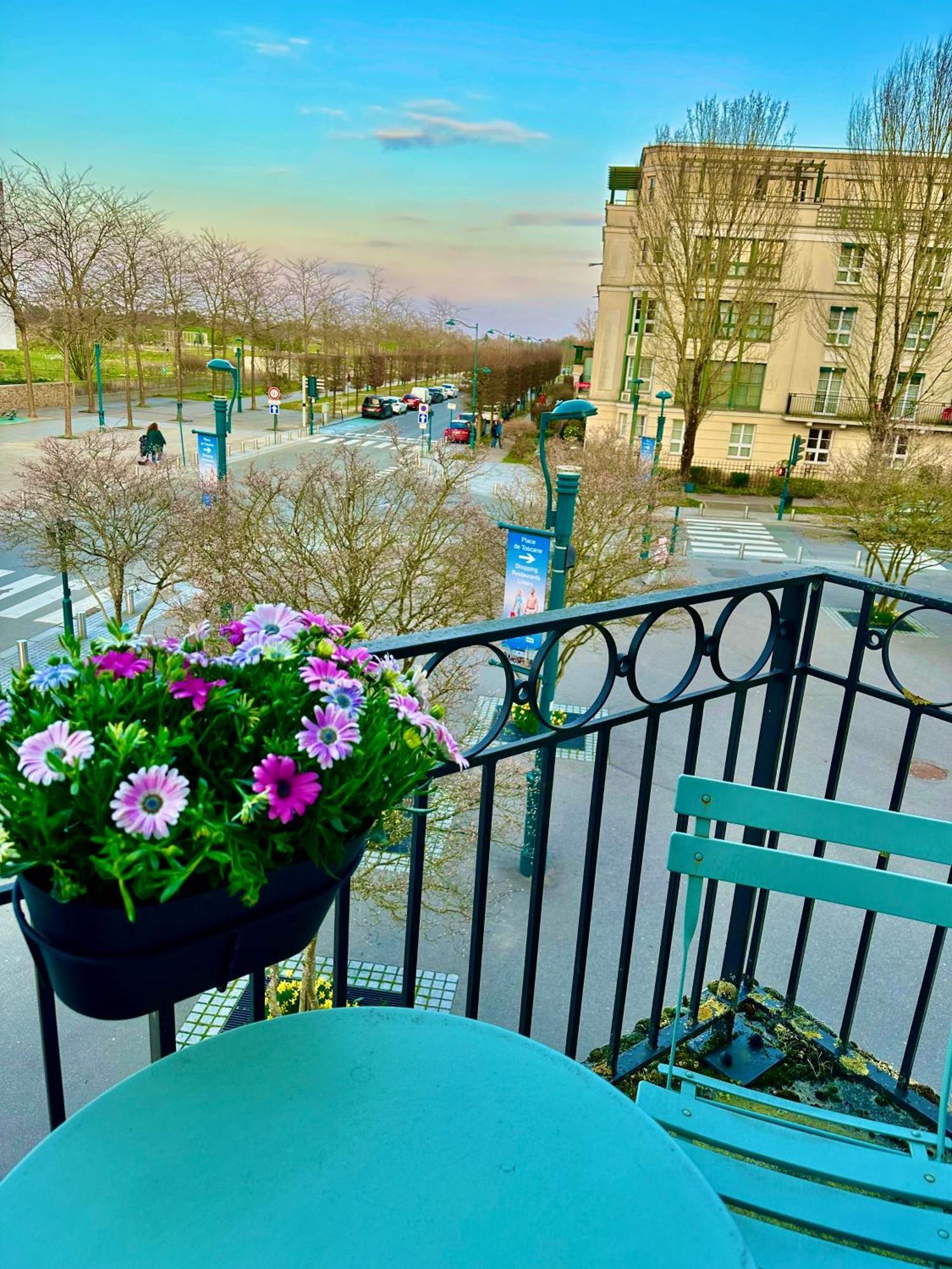 Appt Vue Place De Toscane - 4min Disneyland-paris Apartamento *