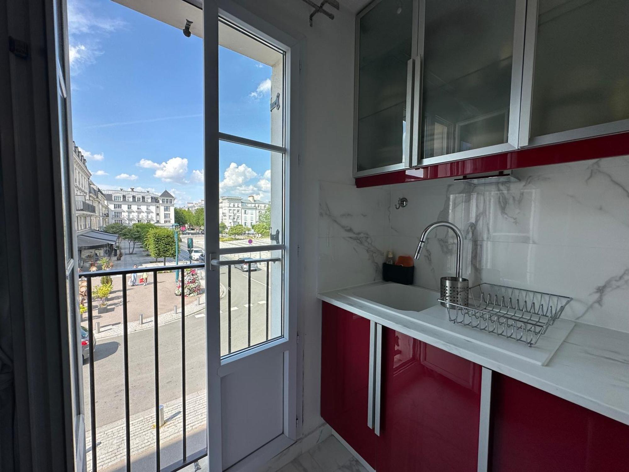 Appt Vue Place De Toscane - 4min Disneyland-paris